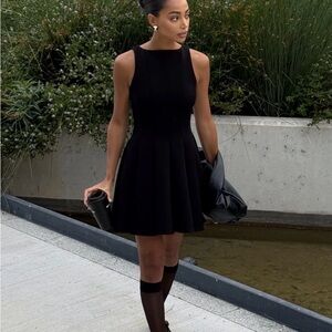JAYGODFREY Elegant Black Sleeveless Midi Dress